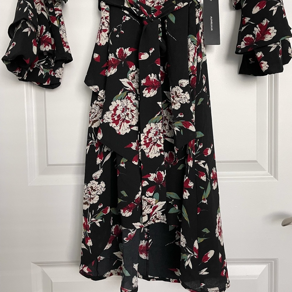 LULU’S DRESS - Picture 3 of 8